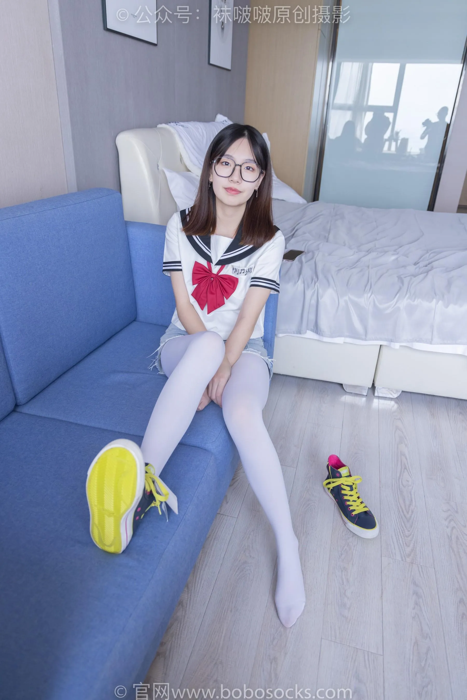 [BoBoSocks袜啵啵]NO.215 小甜豆-三双帆布鞋板鞋、厚白丝、黑丝 [90P]插图